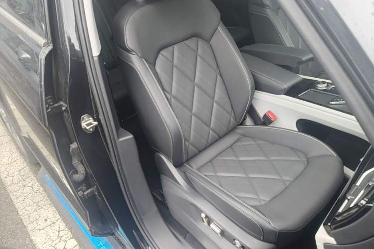Used Volkswagen Teramont 2024 380TSI Four-Wheel Drive Longxiang Edition Right Front Seat