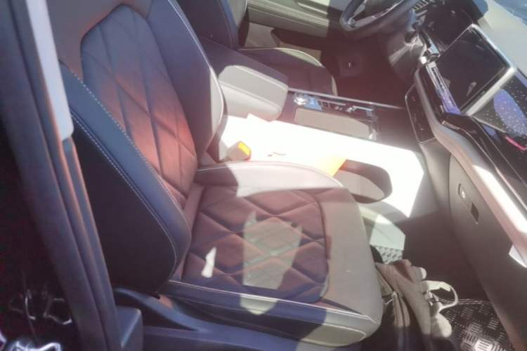 Used Volkswagen Teramont 2024 380TSI Four-Wheel Drive Prestige Flagship Edition Right Front Seat