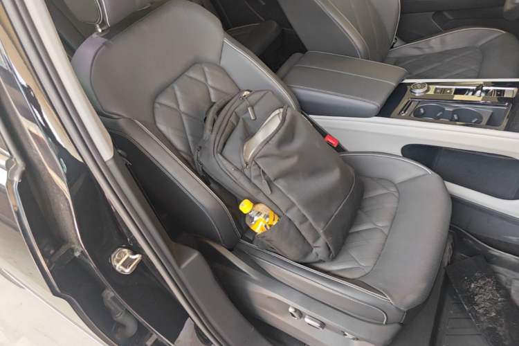 Used Volkswagen Teramont 2024 380TSI Four-Wheel Drive Longxiang Edition Right Front Seat