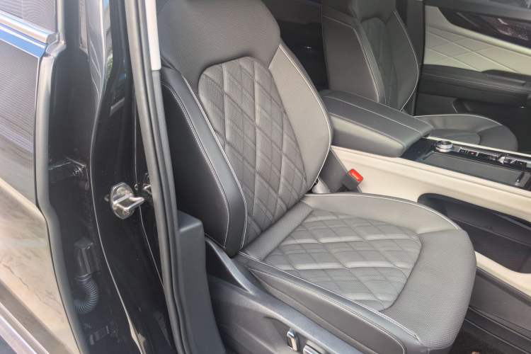Used Volkswagen Teramont 2024 380TSI All-Wheel Drive Longyao Edition Right Front Seat