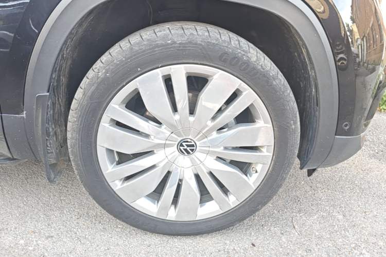 Used Volkswagen Teramont 2024 380TSI Four-Wheel Drive Prestige Flagship Edition Right Front Wheel Hub