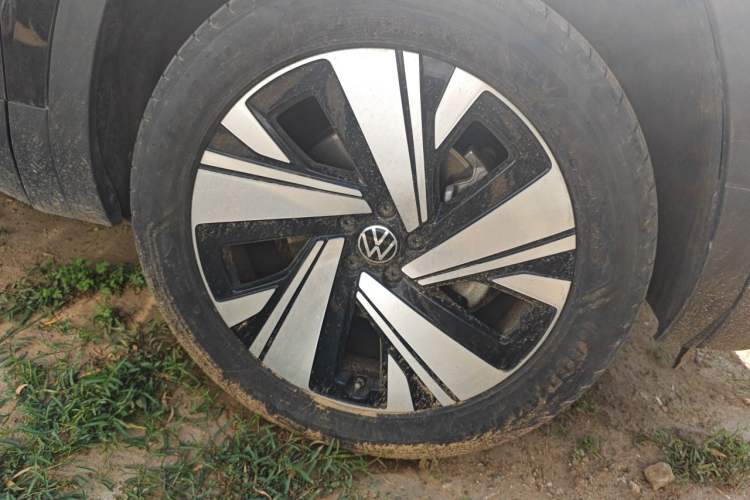 Used Volkswagen Teramont 2024 380TSI All-Wheel Drive Longyao Edition Right Front Wheel Hub