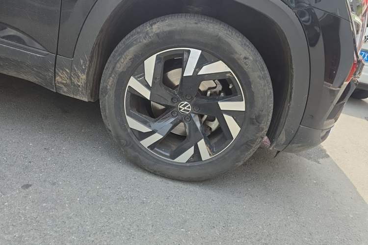 Used Volkswagen Teramont 2024 380TSI Four-Wheel Drive Luxury Edition Right Front Wheel Hub