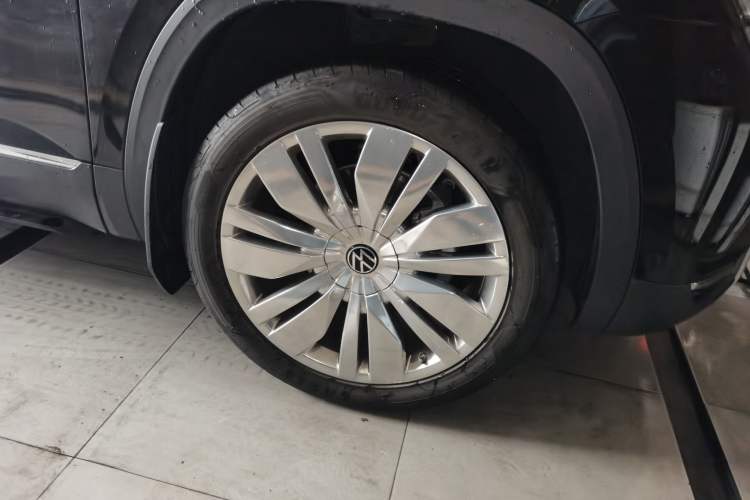 Used Volkswagen Teramont 2024 380TSI Four-Wheel Drive Longxiang Edition Right Front Wheel Hub