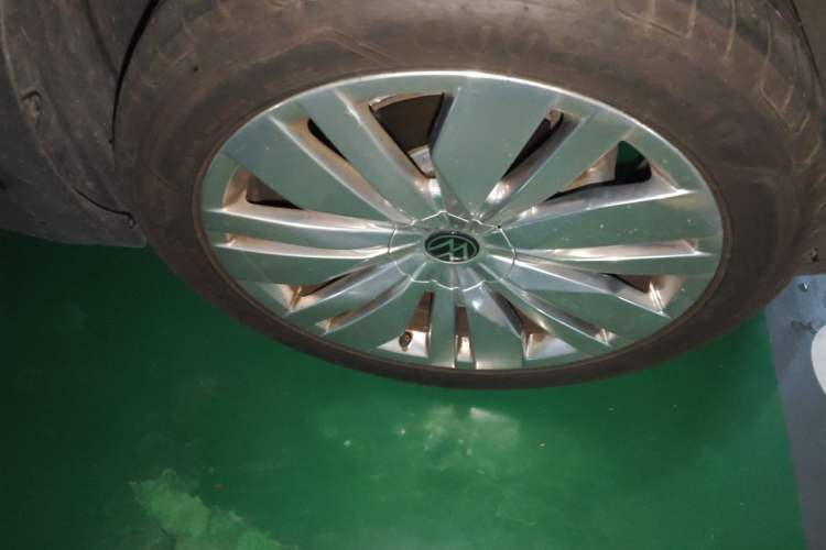 Used Volkswagen Teramont 2024 380TSI Four-Wheel Drive Longxiang Edition Right Front Wheel Hub