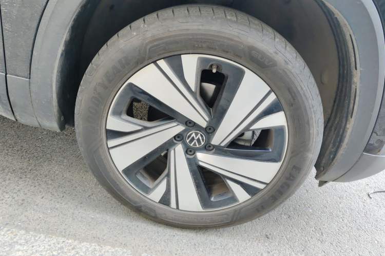 Used Volkswagen Teramont 2024 380TSI Four-Wheel Drive Prestige Luxury Edition Right Front Wheel Hub