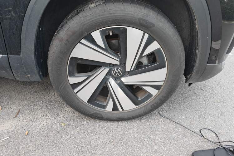 Used Volkswagen Teramont 2024 380TSI All-Wheel Drive Longyao Edition Right Front Wheel Hub