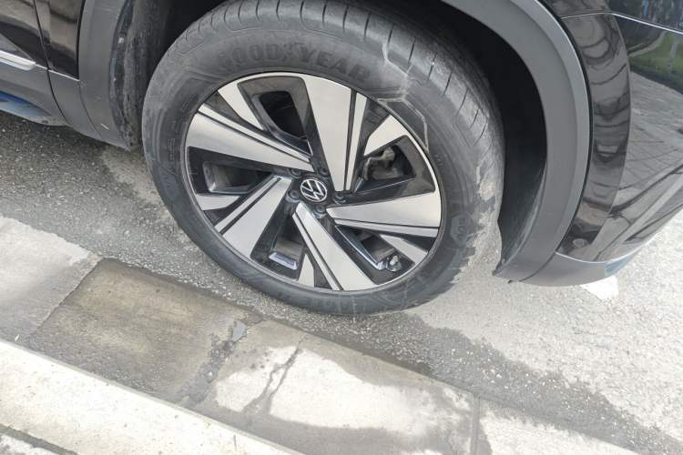 Used Volkswagen Teramont 2024 380TSI Four-Wheel Drive Prestige Luxury Edition Right Front Wheel Hub