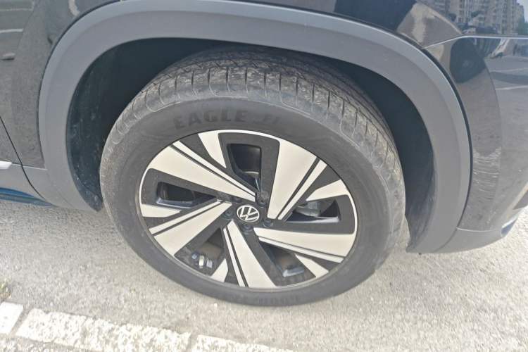 Used Volkswagen Teramont 2024 380TSI All-Wheel Drive Longyao Edition Right Front Wheel Hub