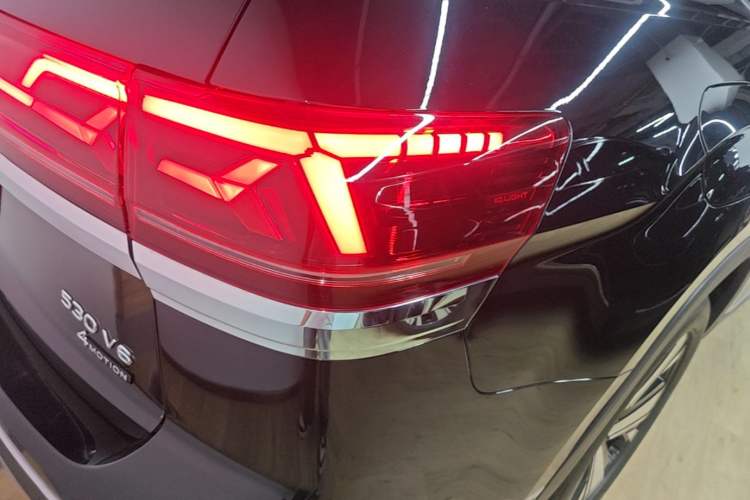 Used Volkswagen Teramont 2024 530 V6 All-Wheel Drive Prestige Luxury Edition Right Rear Taillight