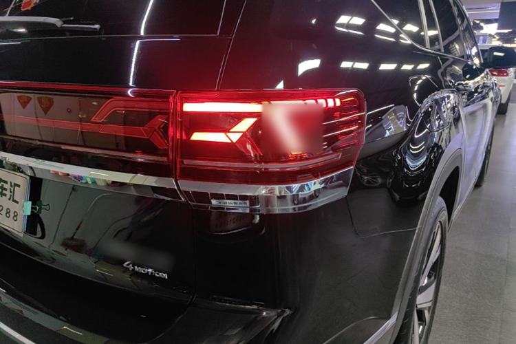 Used Volkswagen Teramont 2024 380TSI Four-Wheel Drive Prestige Luxury Edition Right Rear Taillight