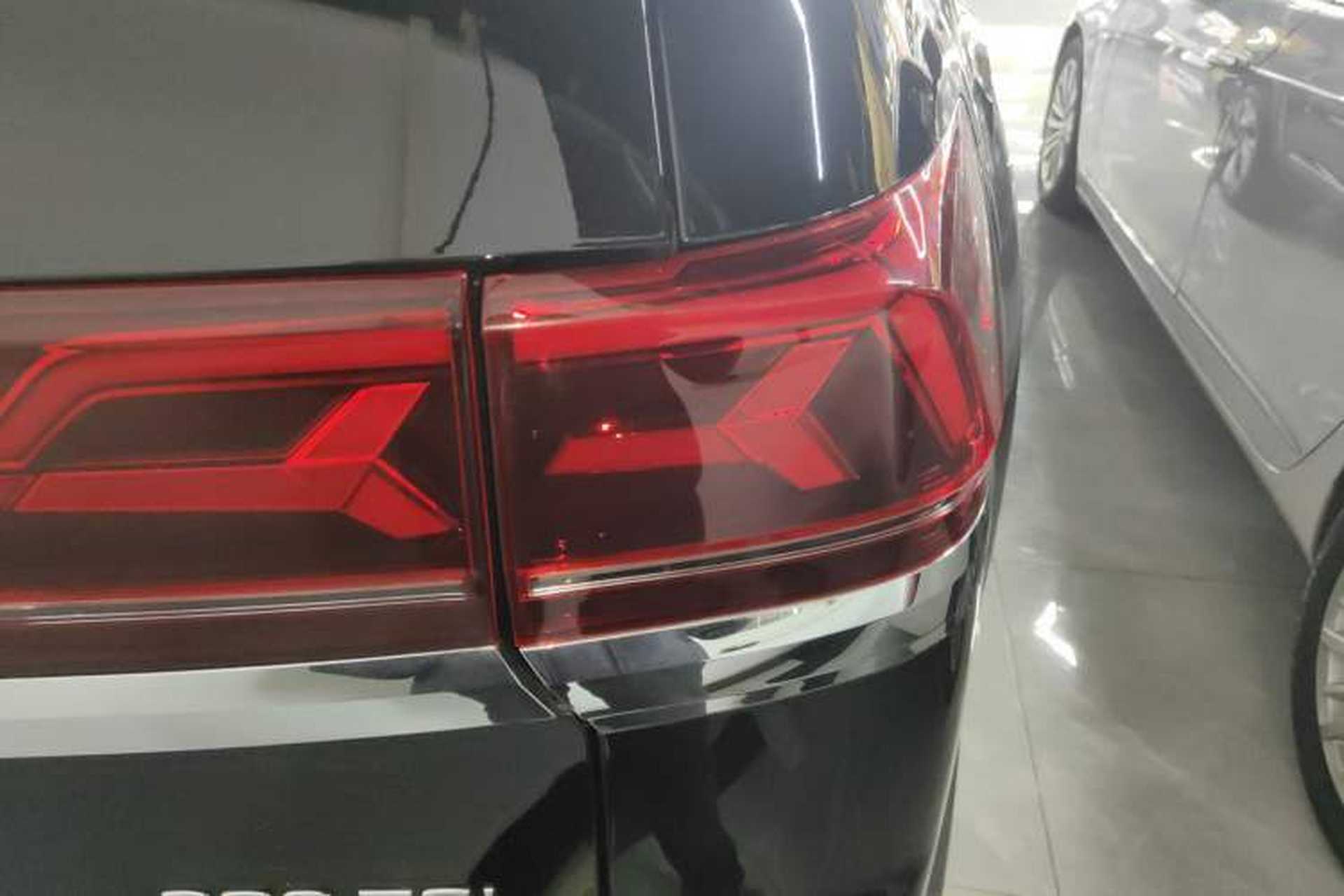 Used Volkswagen Teramont 2024 380TSI All-Wheel Drive Longyao Edition Right Rear Taillight