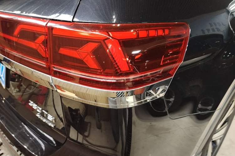 Used Volkswagen Teramont 2024 380TSI Four-Wheel Drive Prestige Luxury Edition Right Rear Taillight
