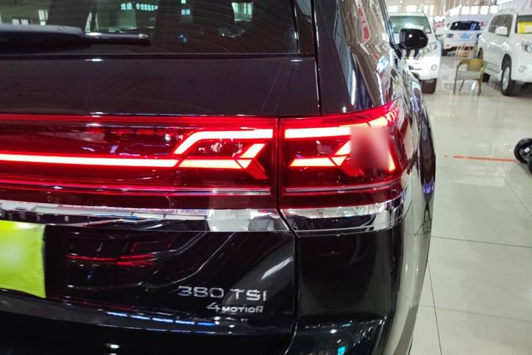 Used Volkswagen Teramont 2024 380TSI All-Wheel Drive Longyao Edition Right Rear Taillight