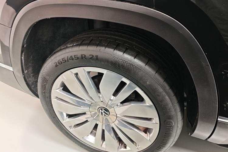 Used Volkswagen Teramont 2024 380TSI All-Wheel Drive Longyao Edition Right Rear Wheel Hub
