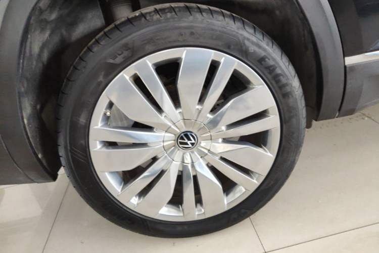 Used Volkswagen Teramont 2024 380TSI Four-Wheel Drive Prestige Flagship Edition Right Rear Wheel Hub