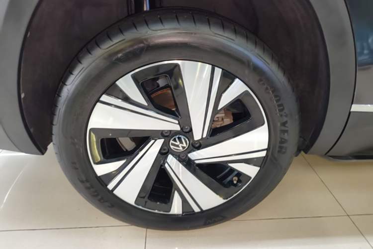 Used Volkswagen Teramont 2024 380TSI All-Wheel Drive Longyao Edition Right Rear Wheel Hub
