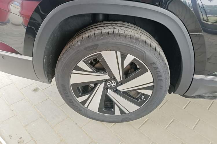 Used Volkswagen Teramont 2024 380TSI All-Wheel Drive Longyao Edition Right Rear Wheel Hub