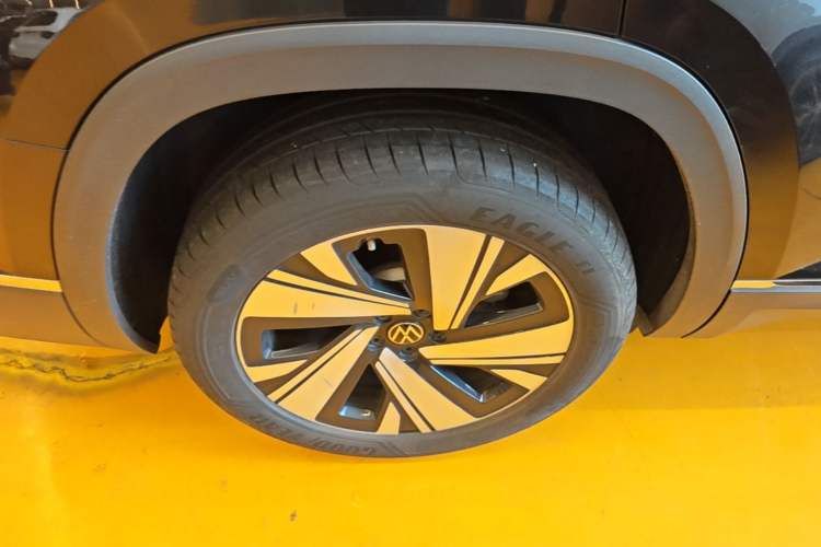 Used Volkswagen Teramont 2024 380TSI All-Wheel Drive Longyao Edition Right Rear Wheel Hub