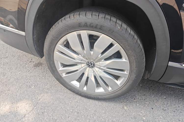 Used Volkswagen Teramont 2024 380TSI Four-Wheel Drive Prestige Luxury Edition Right Rear Wheel Hub