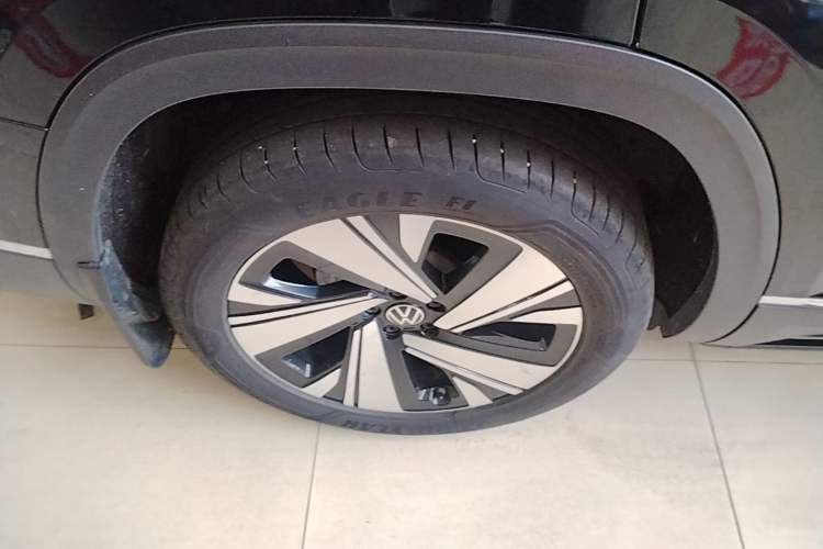 Used Volkswagen Teramont 2024 380TSI Four-Wheel Drive Prestige Luxury Edition Right Rear Wheel Hub