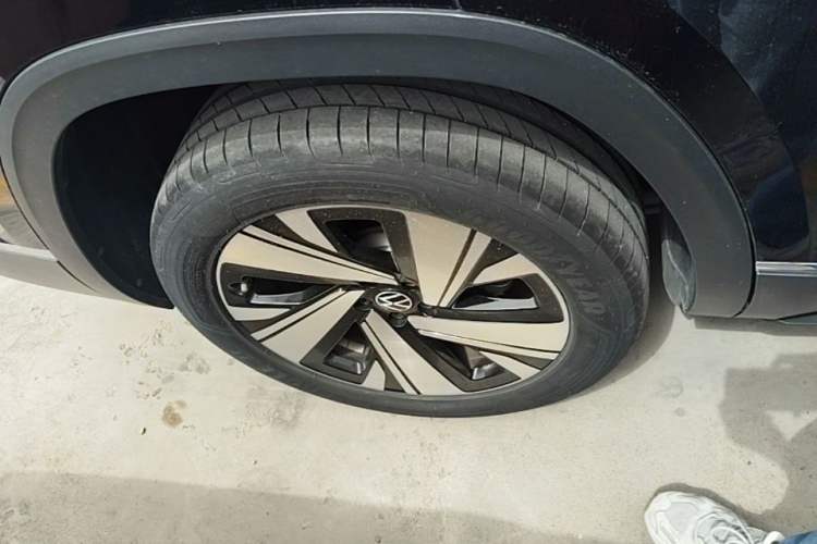 Used Volkswagen Teramont 2024 380TSI Four-Wheel Drive Prestige Luxury Edition Right Rear Wheel Hub
