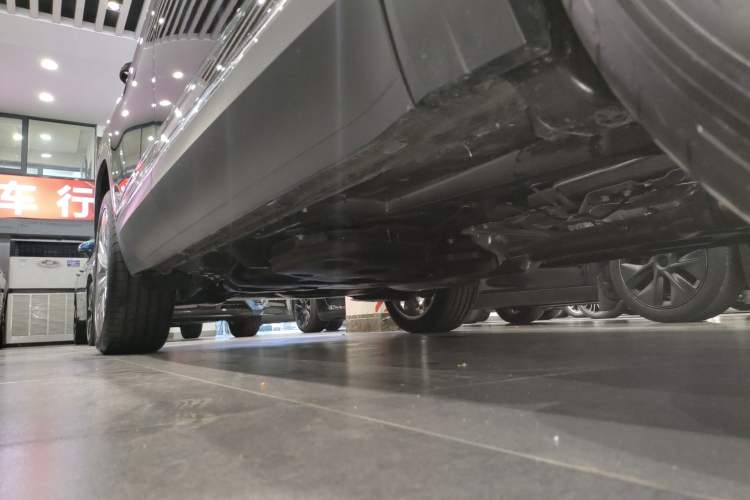 Used Volkswagen Teramont 2024 380TSI Four-Wheel Drive Prestige Flagship Edition Right Side Sill