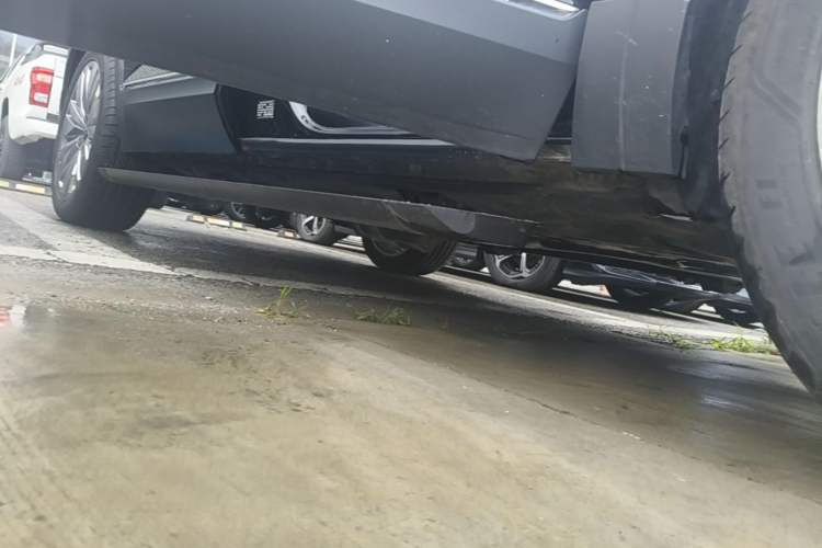 Used Volkswagen Teramont 2024 380TSI Four-Wheel Drive Longxiang Edition Right Side Sill