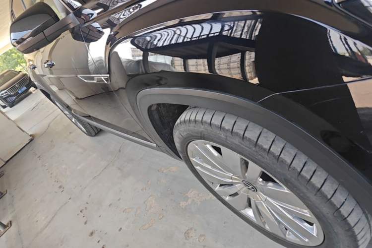 Used Volkswagen Teramont 2024 380TSI Four-Wheel Drive Longxiang Edition Right Side Sill