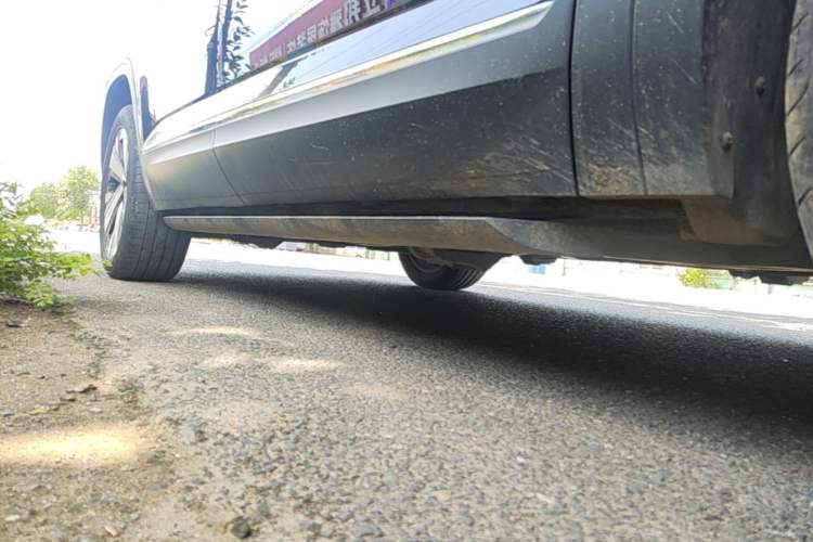 Used Volkswagen Teramont 2024 380TSI All-Wheel Drive Longyao Edition Right Side Sill