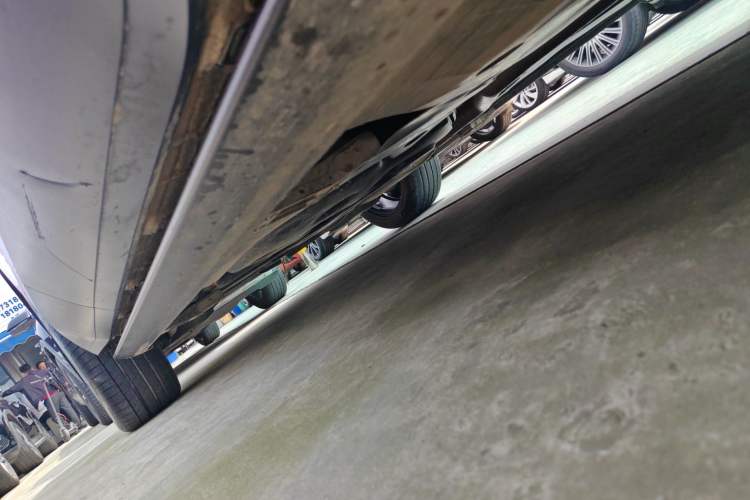 Used Volkswagen Teramont 2024 380TSI Four-Wheel Drive Prestige Luxury Edition Right Side Sill