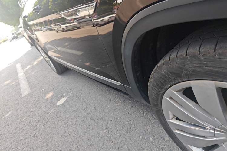 Used Volkswagen Teramont 2024 380TSI Four-Wheel Drive Prestige Luxury Edition Right Side Sill
