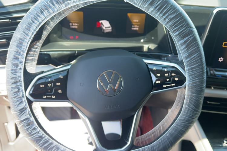 Used Volkswagen Teramont 2024 380TSI Four-Wheel Drive Prestige Luxury Edition Steering Wheel