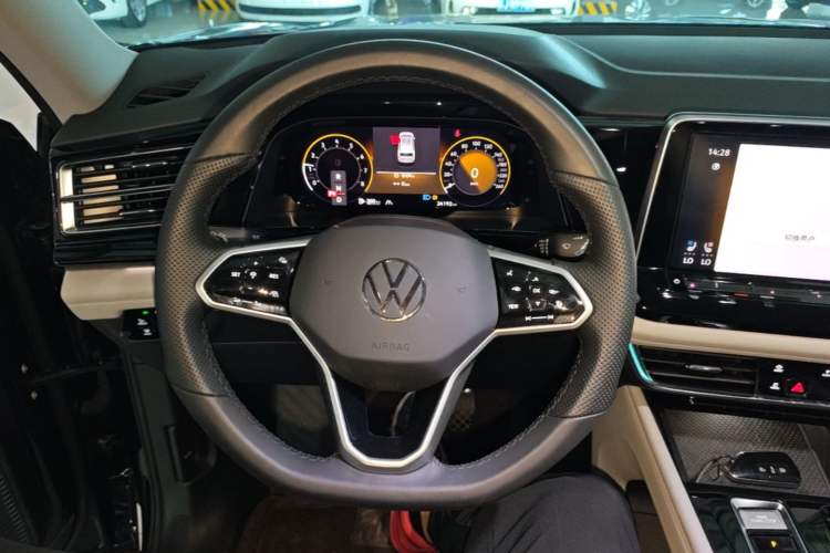 Used Volkswagen Teramont 2024 380TSI Four-Wheel Drive Prestige Luxury Edition Steering Wheel