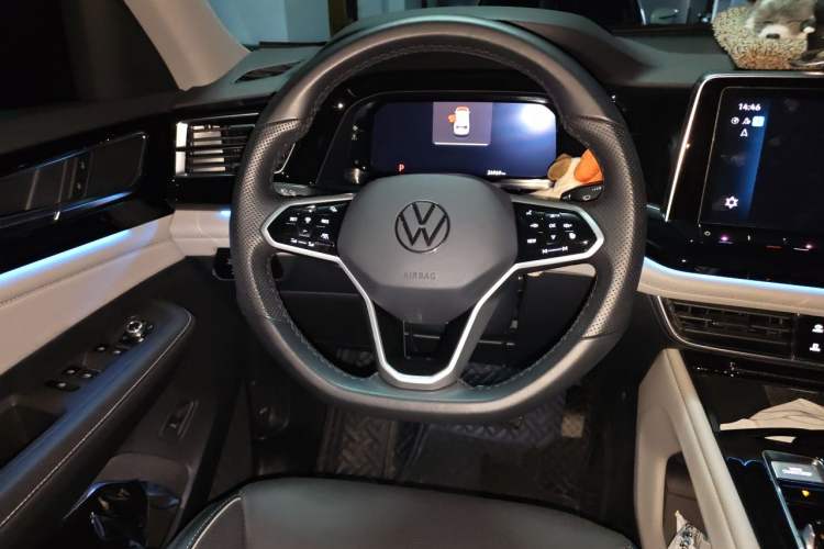 Used Volkswagen Teramont 2024 380TSI All-Wheel Drive Longyao Edition Steering Wheel