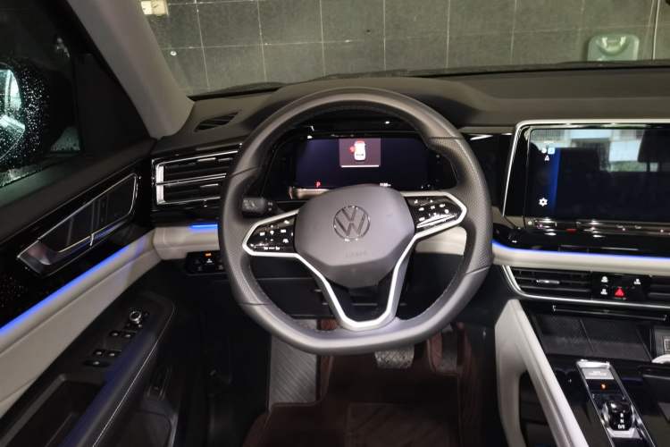 Used Volkswagen Teramont 2024 380TSI Four-Wheel Drive Longxiang Edition Steering Wheel
