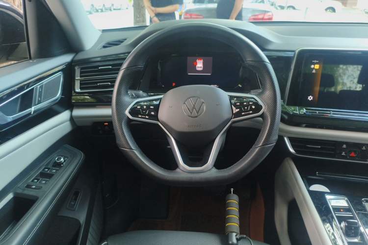 Used Volkswagen Teramont 2024 380TSI Four-Wheel Drive Prestige Luxury Edition Steering Wheel