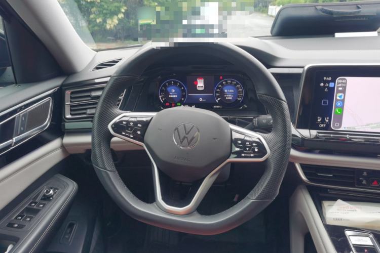 Used Volkswagen Teramont 2024 530 V6 All-Wheel-Drive Dragon Edition Steering Wheel