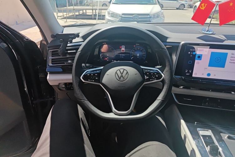 Used Volkswagen Teramont 2024 380TSI All-Wheel Drive Longyao Edition Steering Wheel