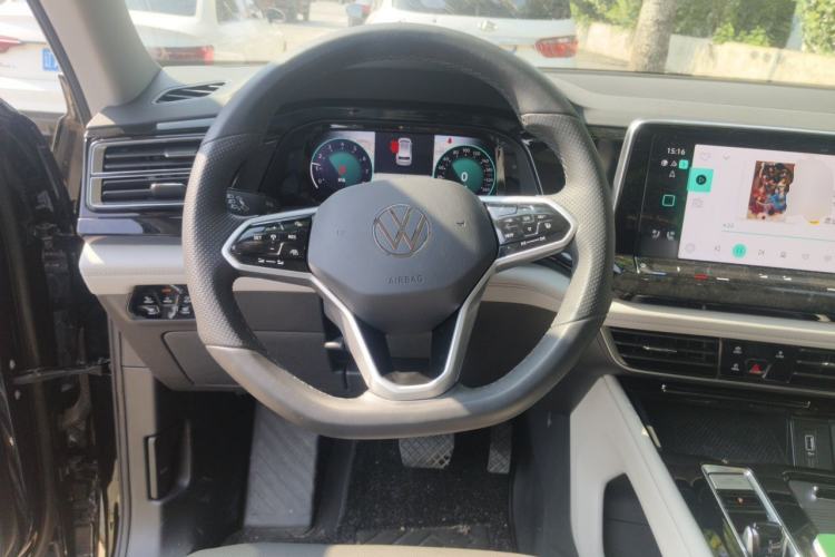 Used Volkswagen Teramont 2024 380TSI All-Wheel Drive Longyao Edition Steering Wheel