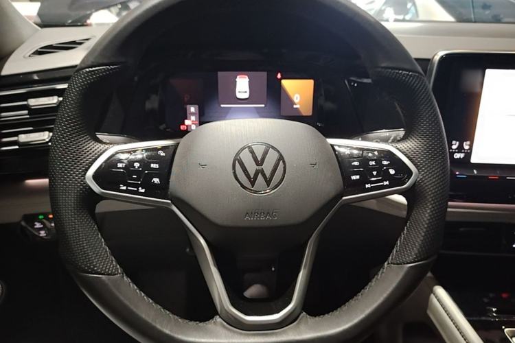 Used Volkswagen Teramont 2024 380TSI Four-Wheel Drive Prestige Luxury Edition Steering Wheel