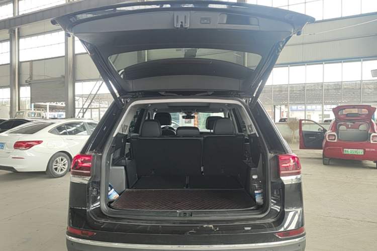 Used Volkswagen Teramont 2024 380TSI Four-Wheel Drive Prestige Luxury Edition Trunk