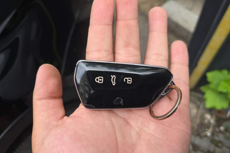 Used Volkswagen Teramont 2024 380TSI Four-Wheel Drive Luxury Edition Vehicle Key