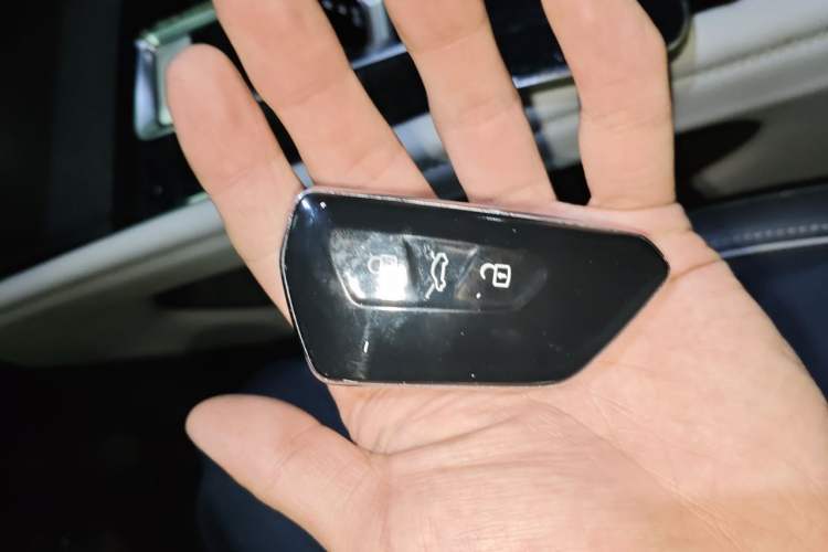 Used Volkswagen Teramont 2024 380TSI All-Wheel Drive Longyao Edition Vehicle Key