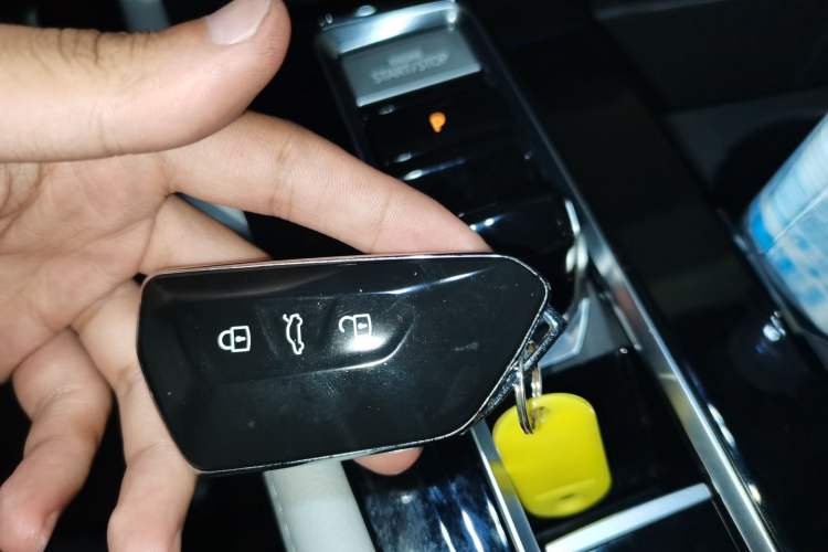 Used Volkswagen Teramont 2024 380TSI Four-Wheel Drive Longxiang Edition Vehicle Key