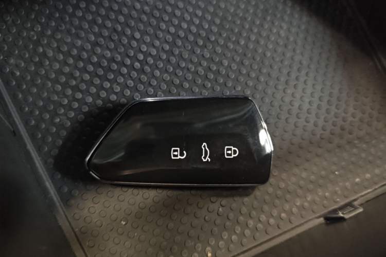 Used Volkswagen Teramont 2024 380TSI All-Wheel Drive Longyao Edition Vehicle Key