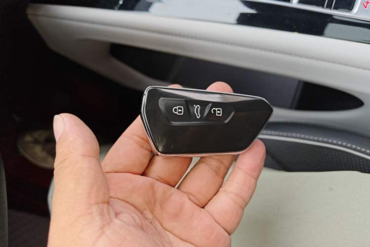 Used Volkswagen Teramont 2024 380TSI All-Wheel Drive Longyao Edition Vehicle Key