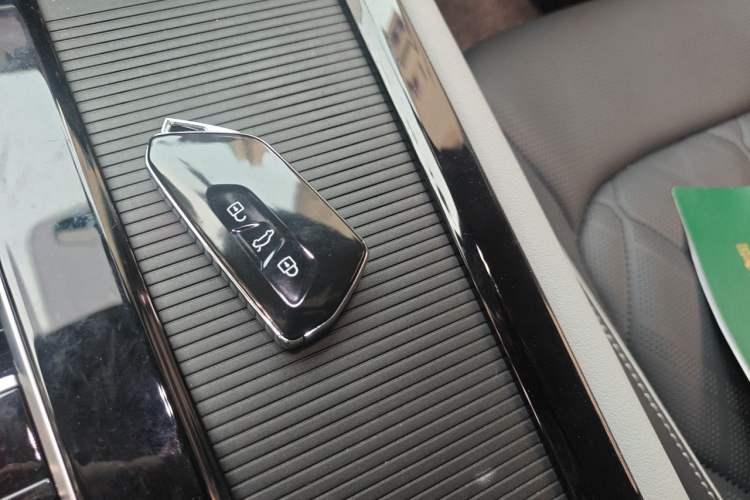Used Volkswagen Teramont 2024 380TSI All-Wheel Drive Longyao Edition Vehicle Key