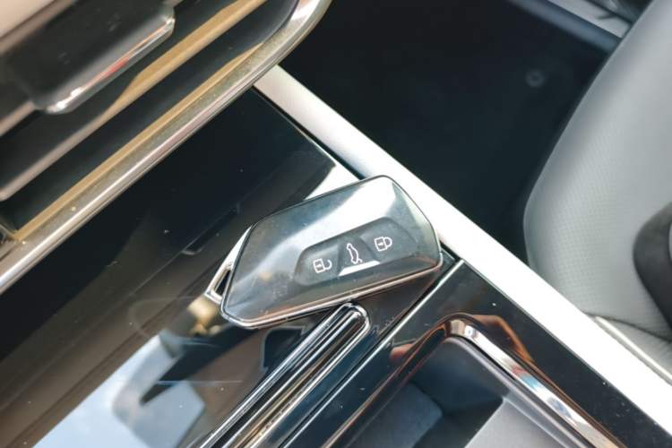 Used Volkswagen Teramont 2024 380TSI Four-Wheel Drive Longxiang Edition Vehicle Key