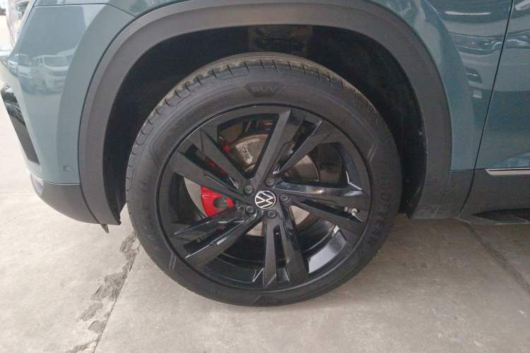 Used Volkswagen Teramont 2024 380TSI All-Wheel-Drive Qingfeng Limited Edition Left Front Wheel Hub